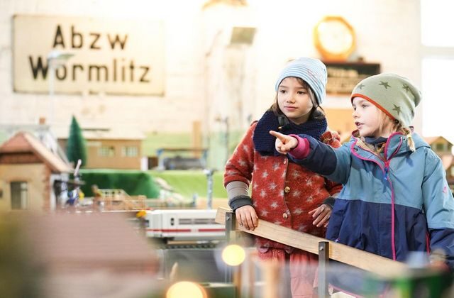 Ausflugstipp zum Wochenende: DB Museum Halle (Saale) lädt heute zum großen Nikolausfest ein
