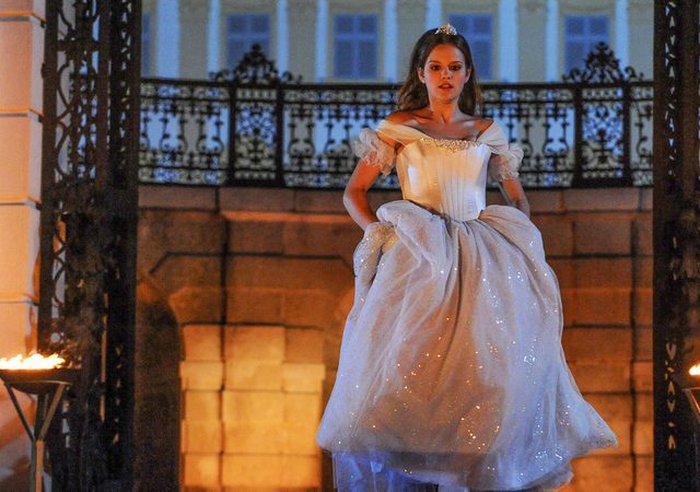 Märchenperlen: Aschenputtel (ZDF  13:45 – 15:10 Uhr)