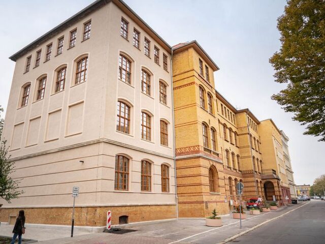 Übergang der Schule des Zweiten Bildungswegs in Landesträgerschaft