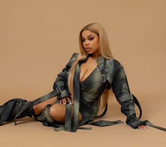 Zoe Wees veröffentlicht ihre neue Single & Video “Traitor”