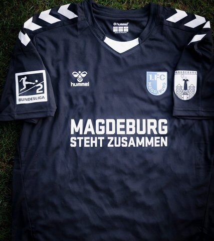 1. FC Magdeburg spielt gegen Braunschweig mit Sondertrikot
