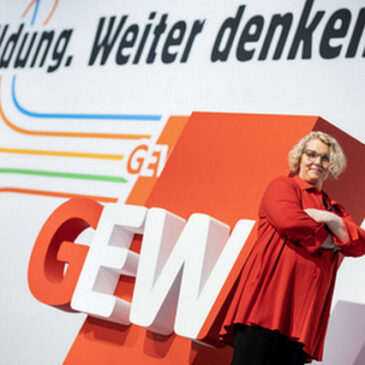 Umgang mit potenziell demokratiefeindlichen Lehrern: Bildungsgewerkschaft GEW fordert Meldestellen