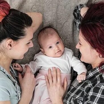 Heute im Bundesrat: Länder setzen sich für Gleichbehandlung von Zwei-Mütter-Familien ein