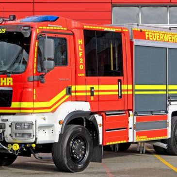 Brandschutz 2025: Staatssekretär übergibt Feuerwehrfahrzeug an Ortsfeuerwehr Dolle