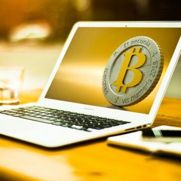 Fast 112.000 US-Dollar: Bitcoin steigt auf Rekordhoch