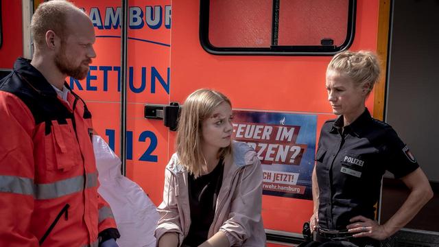 Krimiserie: Notruf Hafenkante – Im Rausch (ZDF 19:25 – 20:15 Uhr)