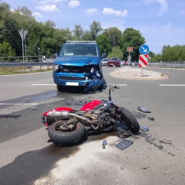 Schwerer Motorradunfall auf der L92