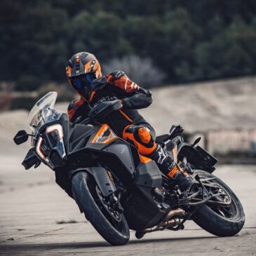 Motorraddiebe klauen KTM 1290 Super Adventure S