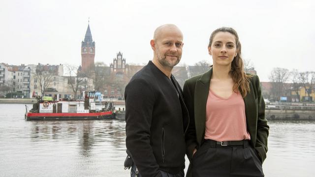 Krimiserie: Jenseits der Spree – Zwischen den Welten (ZDF 20:15 – 21:15 Uhr)