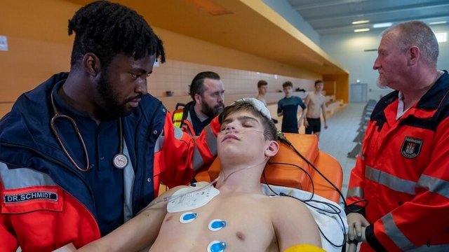 Krimiserie: Notruf Hafenkante – Nur ein Atemzug (ZDF 19:25 – 20:15 Uhr)