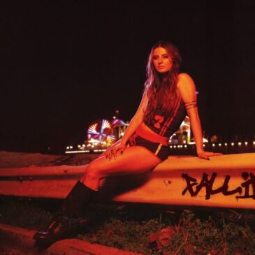 Natalie Jane veröffentlicht ihre neue Single “fallin”