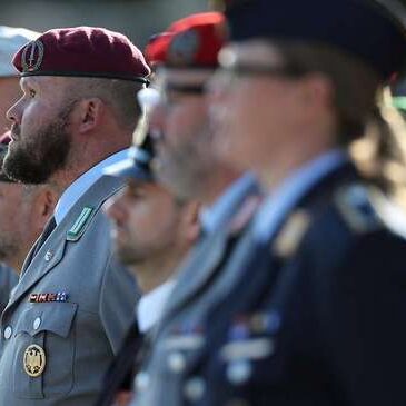 Nationaler Veteranentag: Sachsen-Anhalt würdigt Verdienste von Soldatinnen und Soldaten