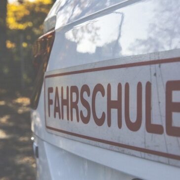 Sieben neue Fahrerlaubnisprüfer in Sachsen-Anhalt