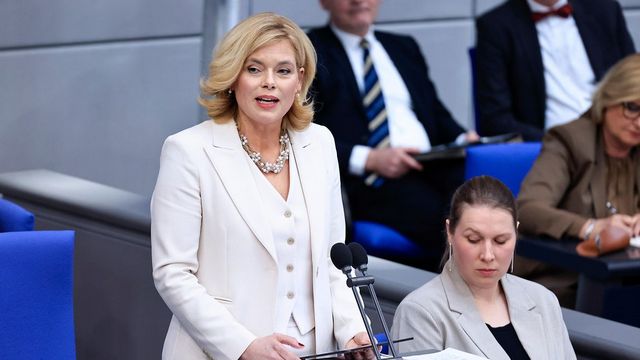 Öffentliche Reaktion von Bundestagspräsidentin Julia Klöckner auf ein Schreiben des Präsidenten der russischen Staatsduma