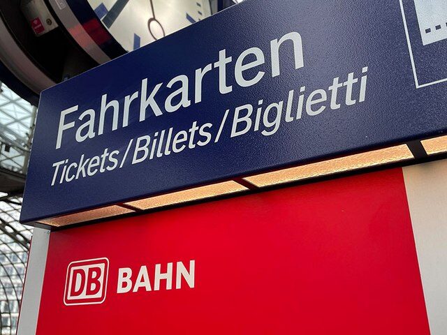 Fahrpreise auf der Schiene: Deutsche finden Zugtickets teuer