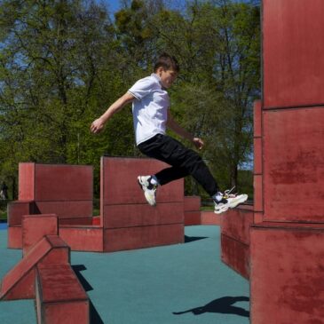 Für mehr Bewegungsvielfalt: Baustart einer Parkouranlage und Chill-Out-Area im Stadtpark Rotehorn