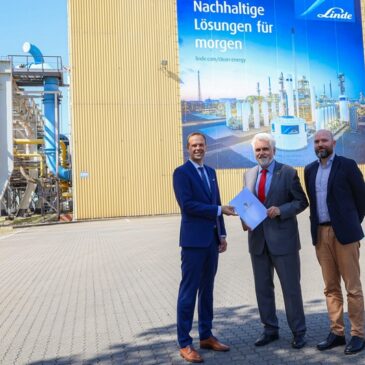 Willingmann überreichte Förderbescheid über rund 4,3 Millionen Euro für zusätzliche Elektrolyse-Anlage von Linde in Leuna