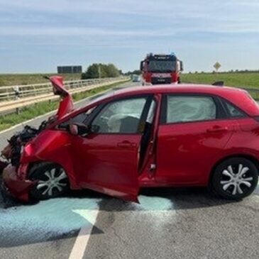 Verkehrsunfall mit drei beteiligten Fahrzeugen auf der L66