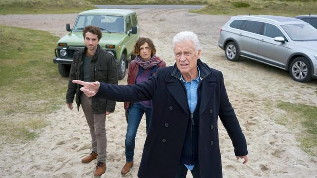 Krimi: Nord Nord Mord – Clüver und der König von Sylt (ZDFneo 21:45 – 23:15 Uhr)
