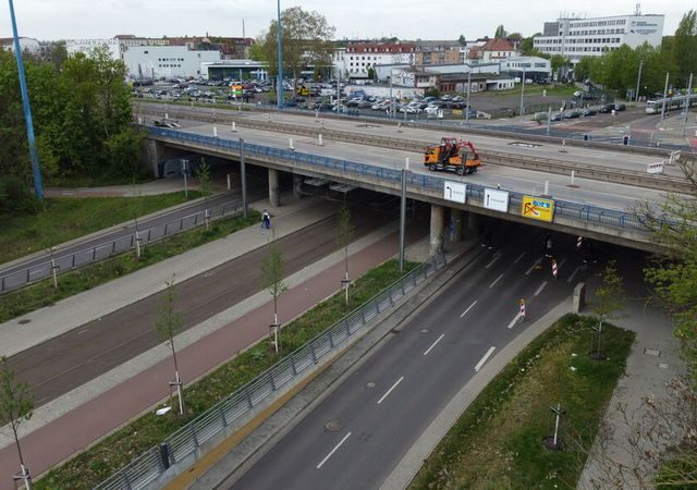 Damaschkeplatz seit gestern wieder frei / Vorzeitige Verkehrsfreigabe wegen des Baufortschritts