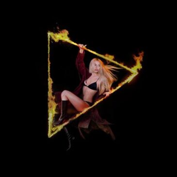 Ava Max veröffentlicht ihr neues Studioalbum „Don’t Click Play“ 