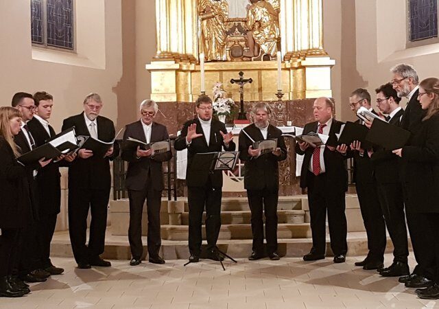 Heute um 18 Uhr: Gregorianische Gesänge in der DomVesperreihe am Lettner des Domes