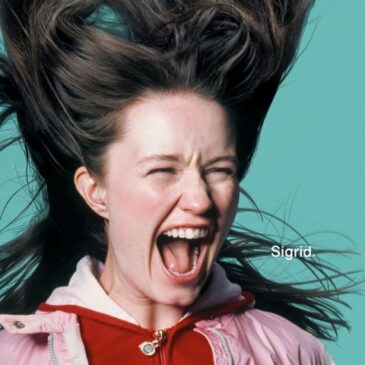 SIGRID kündigt ihr neues Album an (VÖ: 24.10.) und veröffentlicht neue Single „Fort Knox“