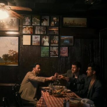 Jonas Brothers veröffentlichen ihr neues Album “Greetings From Your Hometown”
