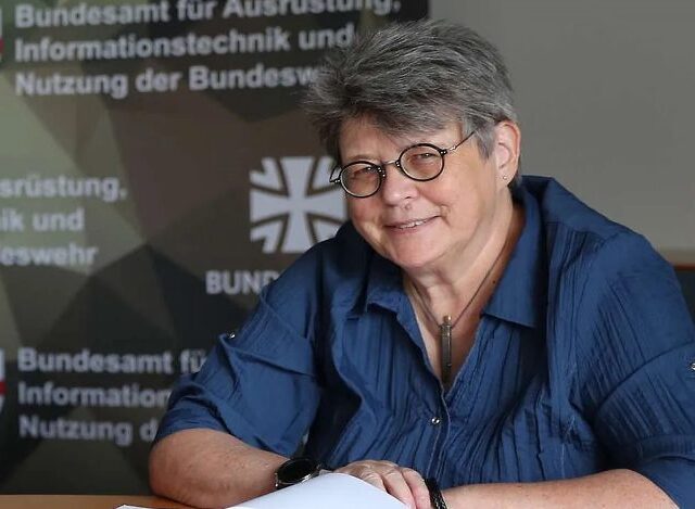 BAAINBw-Chefin will Bundestagsbeteiligung bei Beschaffungen stark einschränken