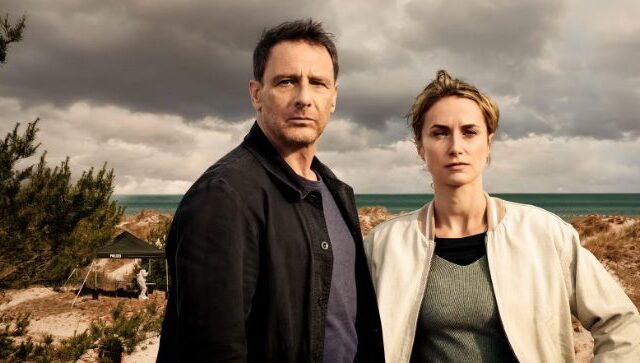 Dünentod: Ein Nordsee-Krimi – Falsches Spiel (RTL  20:15 – 22:15 Uhr)