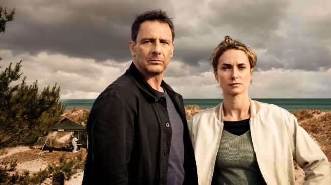Dünentod: Ein Nordsee-Krimi – Falsches Spiel (RTL  20:15 – 22:15 Uhr)