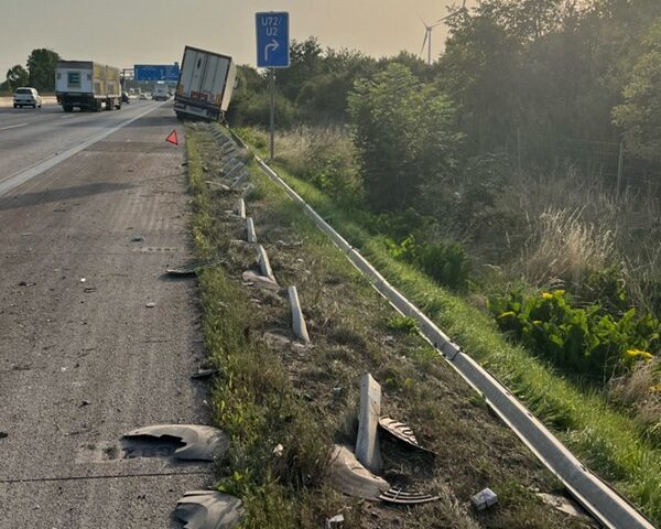 Reifenplatzer auf A2 mit schwerwiegenden Folgen