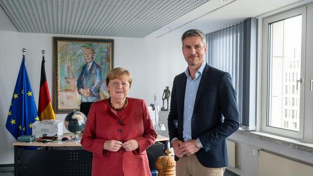 Doku: Merkels Erbe – 10 Jahre „Wir schaffen das!“ (Das Erste  20:15 – 21:00 Uhr)