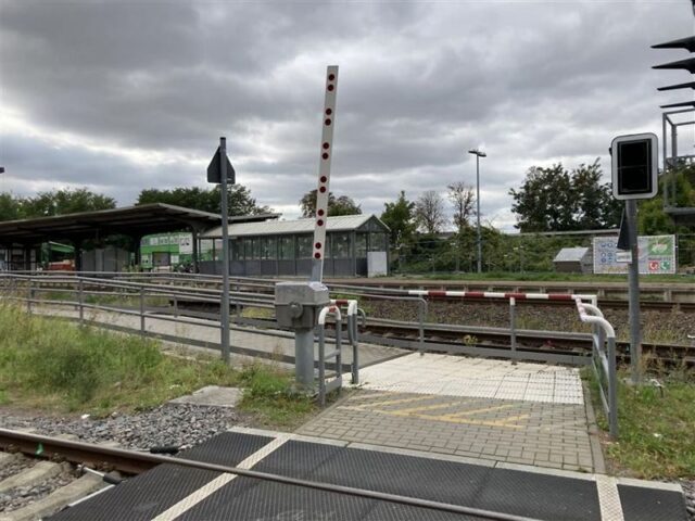 Bahnsteige in Güsten erhalten Aufzüge, moderne LED-Beleuchtung, eine neue Personenunterführung und Bahnsteig 3 wird erneuert