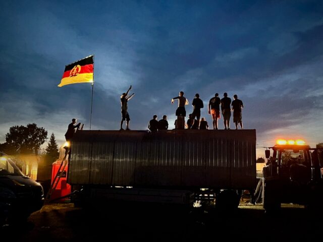 Doku: Einigkeit, Verdruss und Freiheit – 35 Jahre Deutsche Einheit (ZDF  20:15 – 21:00 Uhr)