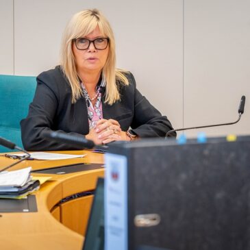Landeshauptstadt setzt Konsolidierungskurs fort und plant Investitionen von fast 90 Mio. Euro