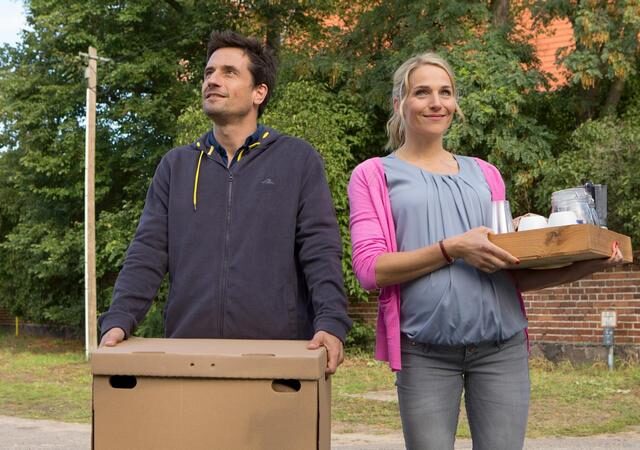 Komödie: Handwerker und andere Katastrophen  (ZDF  12:15 – 13:40 Uhr)