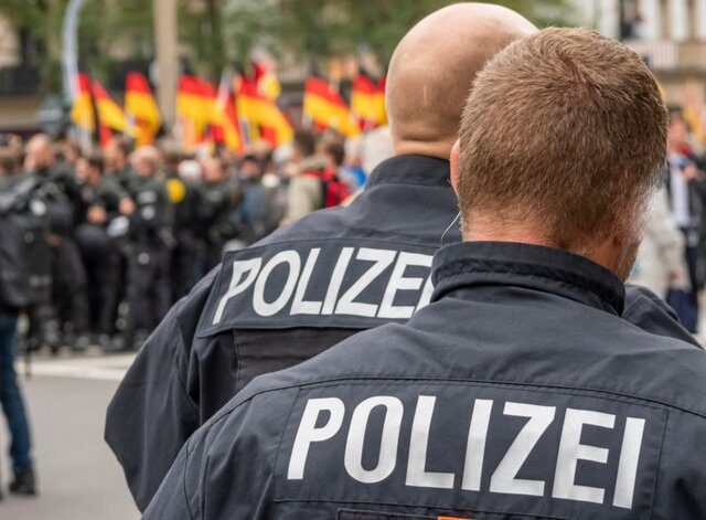 Mitteldeutsche Zeitung: 18 rechtsextreme Verdachtsfälle in Sachsen-Anhalts Polizei in 2023 und 2024