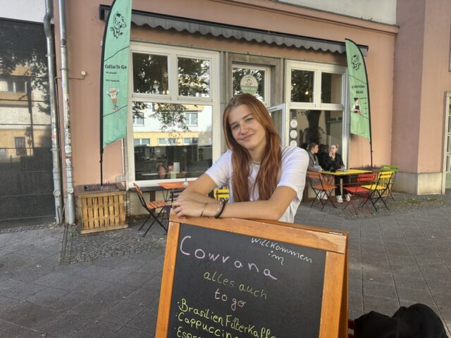 Cowvana eröffnet: Magdeburgs jüngste Gastronomin startet mit veganem Café