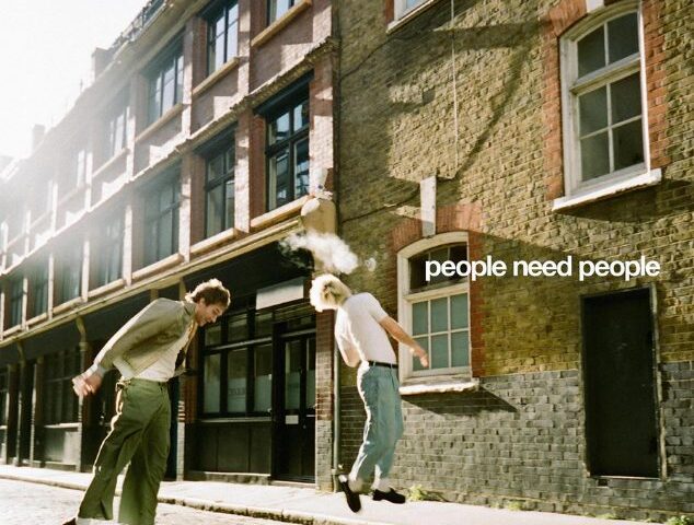 Good Neighbours veröffentlichen neuen Song “people need people”