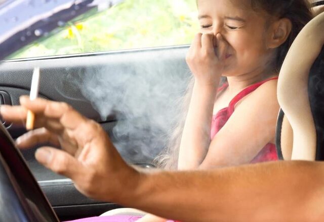 Bundesrat fordert erneut Rauchverbot in Autos