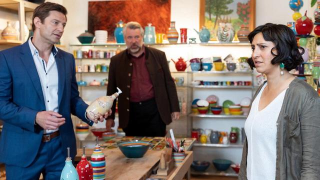 Krimiserie: Die Rosenheim-Cops – Ein Date für Stadler (ZDF 19:25 – 20:15 Uhr)
