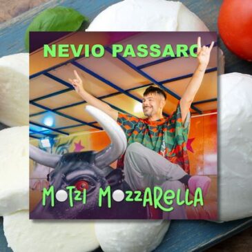Nevio Passaro mit seiner neuen Single „Motzi Mozzarella“