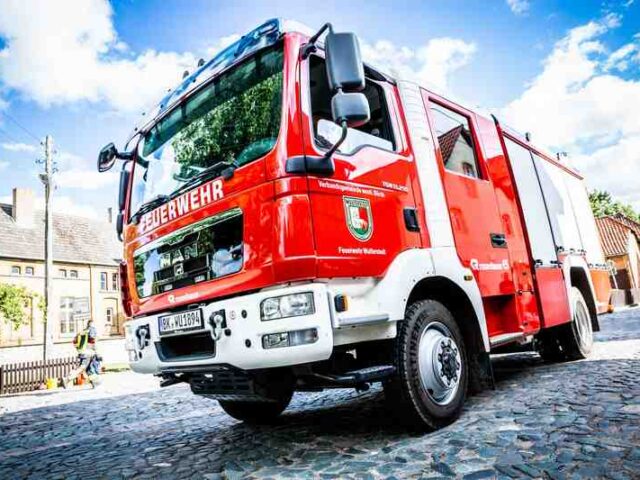 Brandschutz: Innenministerin bei Spatenstich für neues Feuerwehrhaus in Wulferstedt