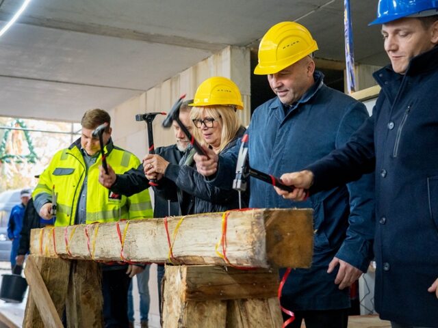 Richtfest für Kinderschutzzentrum in Stadtfeld / Meilenstein für den Neubau der städtischen Einrichtung