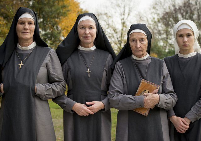 Komödie: Das Kloster bleibt im Dorf (ZDF  12:15 – 13:40 Uhr)