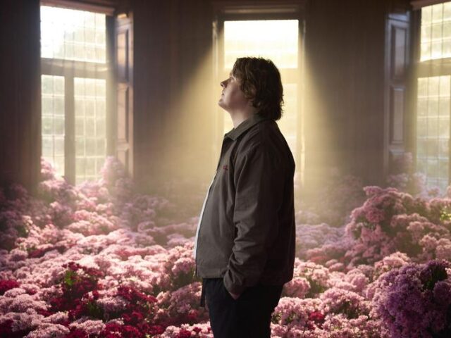 LEWIS CAPALDI veröffentlicht seine neue Single „Almost“ und kündigt EP „Survive“ für den 14. November an