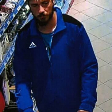 Drogeriefiliale Hans-Eisler-Platz: Polizei sucht mit Fotos nach Ladendieb