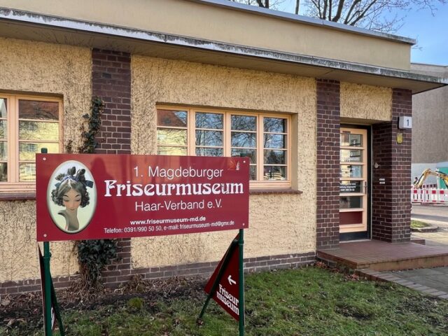 Lesung über das Perückenmachen / Stadtbibliothek Magdeburg am Donnerstag zu Gast im Friseurmuseum