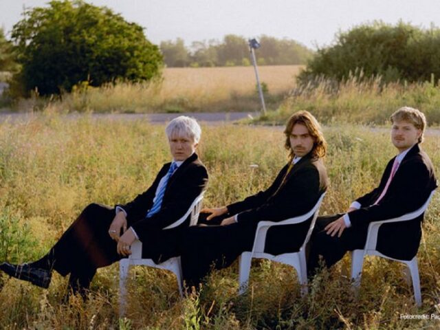 Offizielle Deutsche Charts: 01099 stechen Sondaschule aus